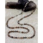 Siyah Güneş Taşı Kolye  6 mm Taşlar  74 cm Uzunluk  Makrome İpli Özel Tasarım  95-99 Taşlı